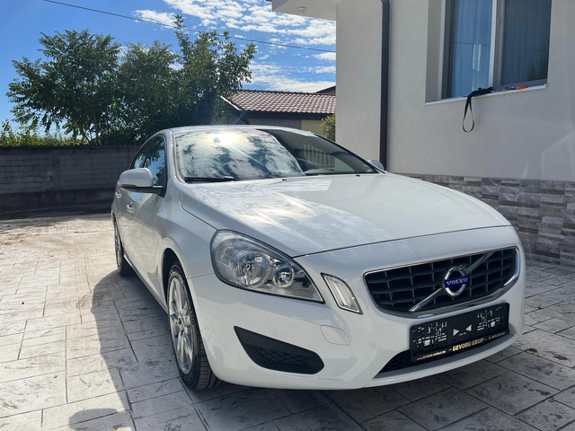 Volvo S60 2.0 D - автомобили, коли, обяви за нови и употребявани 2