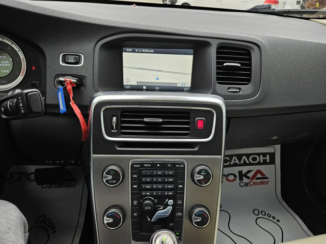 Volvo S60 2.0D-136кс= АВТОМАТ= FACELIFT= NAVI= АВТОПИЛОТ - автомобили, коли, обяви за нови и употребявани 15