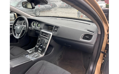 Volvo S60 2.0D AVTOMAT/NAVI EURO 5 - автомобили, коли, обяви за нови и употребявани 10