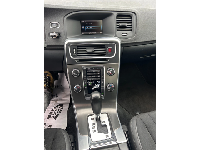 Volvo S60 2.0D AVTOMAT/NAVI EURO 5 - автомобили, коли, обяви за нови и употребявани 12