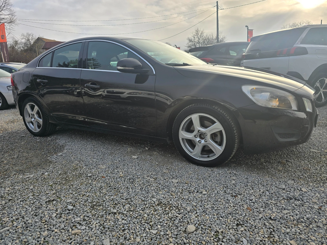 Volvo S60 2.0D3-ЕВРО 5В-АВТОМАТИК-НАВИГАЦИЯ - автомобили, коли, обяви за нови и употребявани 6