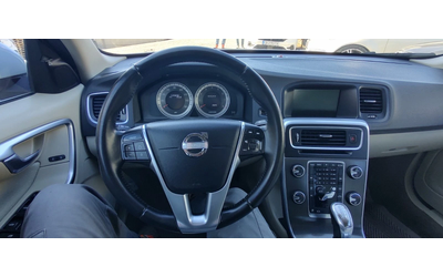 Volvo S60 - автомобили, коли, обяви за нови и употребявани 6