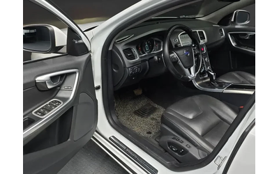 Volvo S60 1.6D - автомобили, коли, обяви за нови и употребявани 10