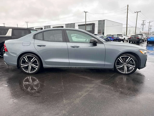Volvo S60 | B5 AWD R Design | DISTRONIC | ДВА КЛЮЧА - автомобили, коли, обяви за нови и употребявани 3