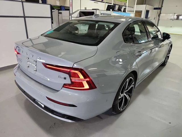 Volvo S60 ULTIMATE DARK THEME| HUD| 360| PANO| 2 KЛЮЧА| - автомобили, коли, обяви за нови и употребявани 2