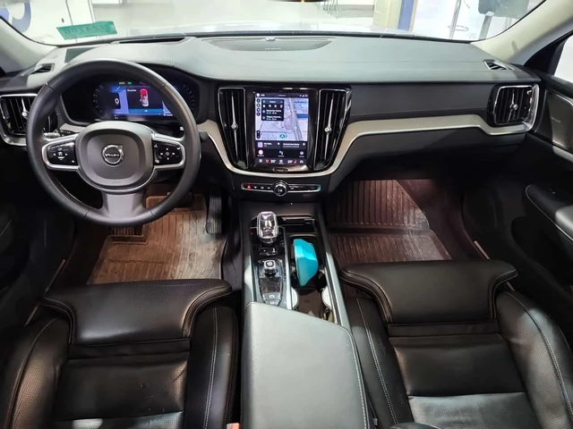 Volvo S60 ULTIMATE DARK THEME| HUD| 360| PANO| 2 KЛЮЧА| - автомобили, коли, обяви за нови и употребявани 6