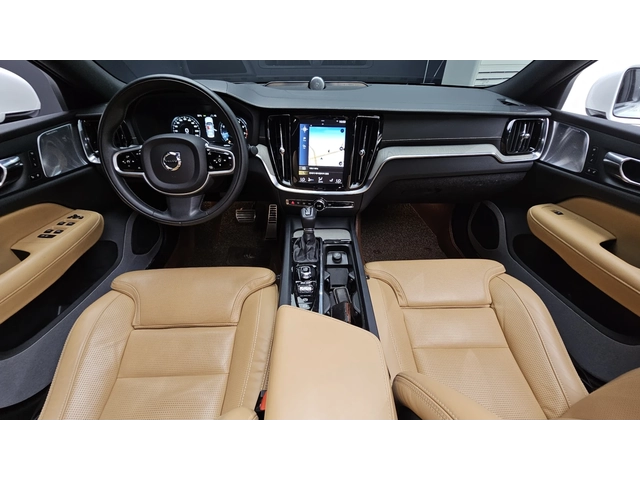 Volvo S60 INSCRIPTION* B&W* 360* МАСАЖ* ОБДУХ* DIS* КРАЙНА Ц - автомобили, коли, обяви за нови и употребявани 6