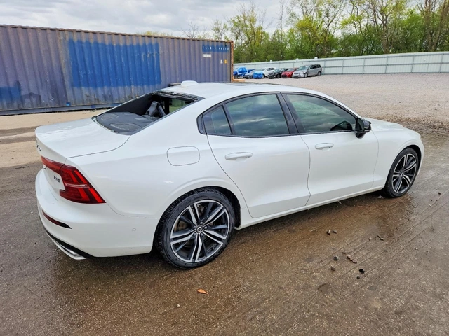 Volvo S60 T8 R-DESIGN* ФУЛ* ЛИЗИНГ - автомобили, коли, обяви за нови и употребявани 2