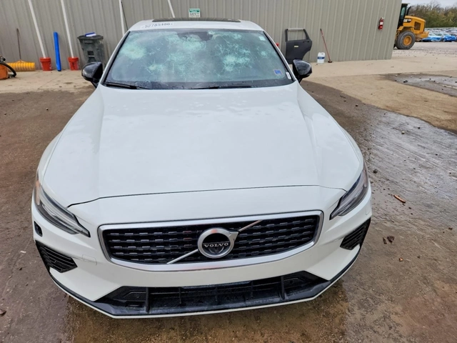 Volvo S60 T8 R-DESIGN* ФУЛ* ЛИЗИНГ - автомобили, коли, обяви за нови и употребявани 4