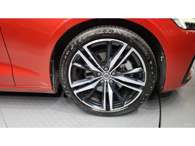 Volvo S60 R-Design* DISTRONIC* ПОДГРЕВ* ОБДУХВАНЕ* HUD* - автомобили, коли, обяви за нови и употребявани 15