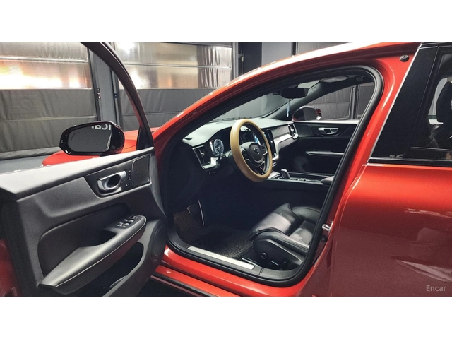 Volvo S60 R-Design* DISTRONIC* ПОДГРЕВ* ОБДУХВАНЕ* HUD* - автомобили, коли, обяви за нови и употребявани 7
