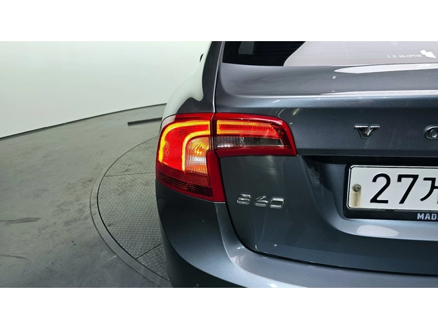 Volvo S60 D3 | Памет; подгрев седалки | Подгрев волан - автомобили, коли, обяви за нови и употребявани 3