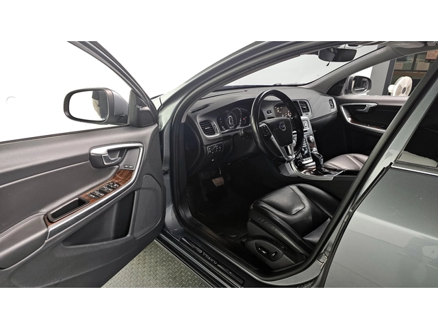 Volvo S60 D3 | Памет; подгрев седалки | Подгрев волан - автомобили, коли, обяви за нови и употребявани 8