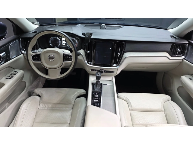 Volvo S60 T5 INSCRIPTION * DIS * ОБДУХ * HUD * 360 * PANO - автомобили, коли, обяви за нови и употребявани 5
