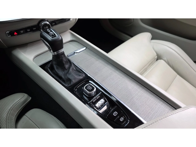 Volvo S60 T5 INSCRIPTION * DIS * ОБДУХ * HUD * 360 * PANO - автомобили, коли, обяви за нови и употребявани 7