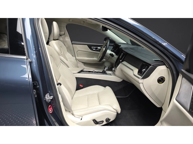 Volvo S60 T5 INSCRIPTION * DIS * ОБДУХ * HUD * 360 * PANO - автомобили, коли, обяви за нови и употребявани 9