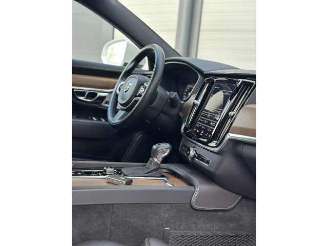 Volvo S90 * T6* INSCRIPTION* BOWERS & WILKINS* 360* ОБДУХВАН - автомобили, коли, обяви за нови и употребявани 7