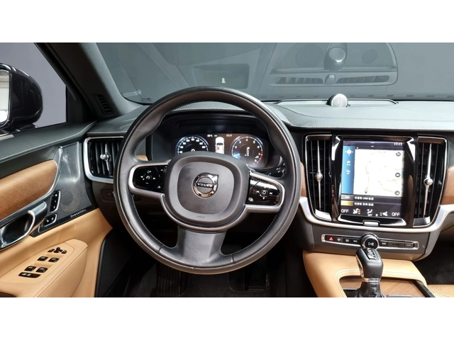 Volvo S90 T5 Inscription* КОЖА* ОБДУХВ* ПАНО* НАВИ - автомобили, коли, обяви за нови и употребявани 10
