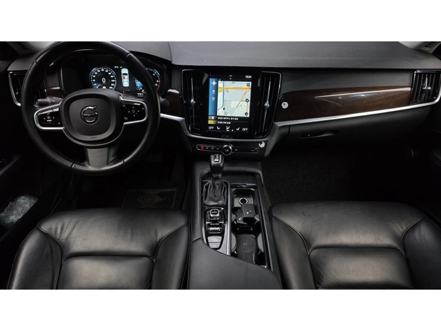 Volvo S90 D5 AWD Momentum - автомобили, коли, обяви за нови и употребявани 6