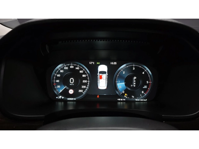 Volvo S90 D5 AWD Momentum - автомобили, коли, обяви за нови и употребявани 7