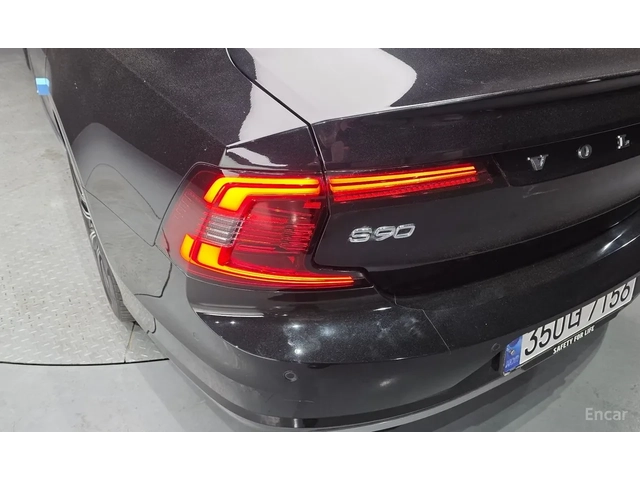 Volvo S90 B5* Ultimate Bright* AWD* 360* B AND W* - автомобили, коли, обяви за нови и употребявани 16