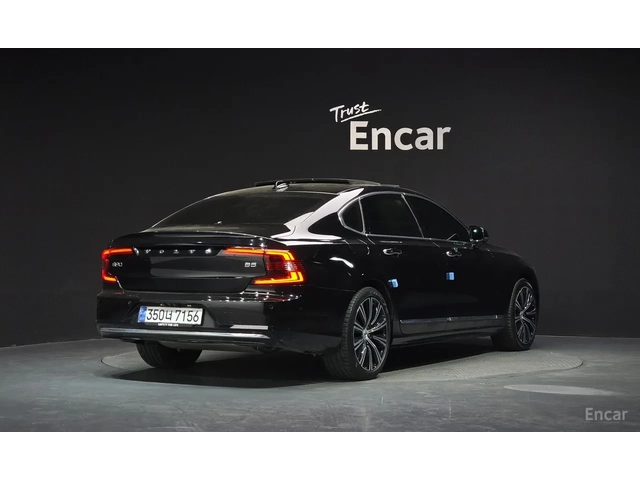 Volvo S90 B5* Ultimate Bright* AWD* 360* B AND W* - автомобили, коли, обяви за нови и употребявани 1
