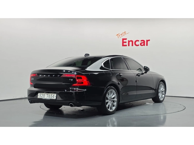 Volvo S90 2.0 T5 Momentum - автомобили, коли, обяви за нови и употребявани 1