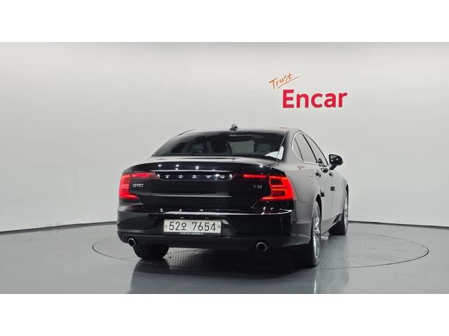 Volvo S90 2.0 T5 Momentum - автомобили, коли, обяви за нови и употребявани 3