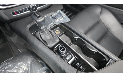 Volvo S90 2.0 T5 Momentum - автомобили, коли, обяви за нови и употребявани 7