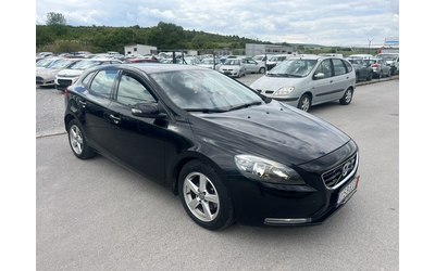 volvo-v40-1-6-navi - 2