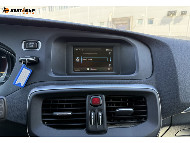 Volvo V40 1.6d 115к.с. - автомобили, коли, обяви за нови и употребявани 13