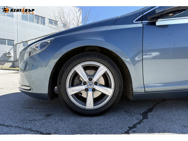 Volvo V40 1.6d 115к.с. - автомобили, коли, обяви за нови и употребявани 7