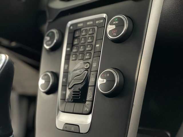 Volvo V40 Реален пробег - автомобили, коли, обяви за нови и употребявани 13