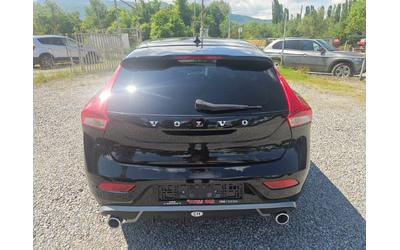 volvo-v40-2-0-d2-120-k-c-r-design - 3