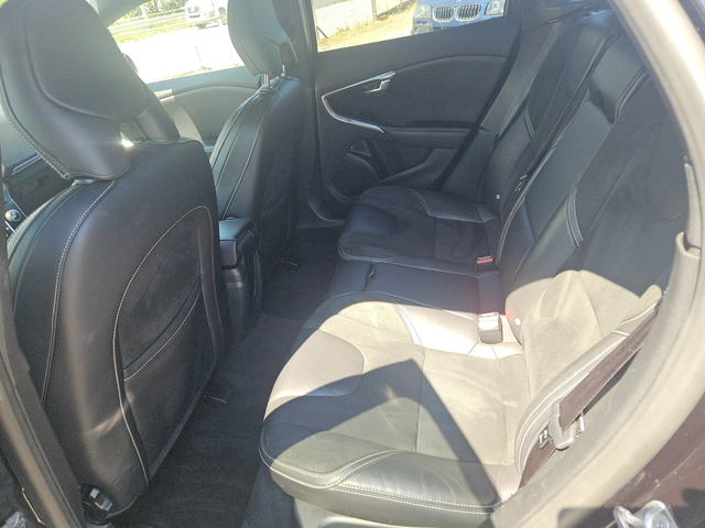 Volvo V40 2.0 D2 120 k.c. R design - автомобили, коли, обяви за нови и употребявани 9