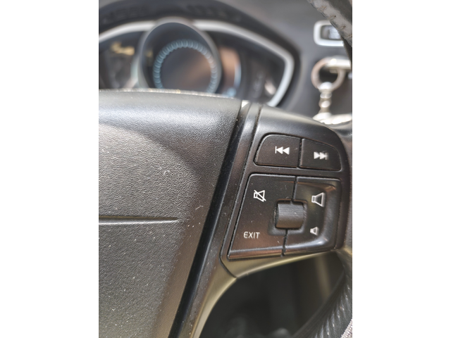 Volvo V40, 2013 г., 207000 км, 115 к.с. - автомобили, коли, обяви за нови и употребявани 6