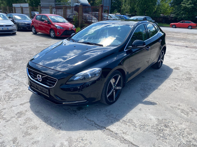 Volvo V40 2.0D4 190кс. Автомат - автомобили, коли, обяви за нови и употребявани 0