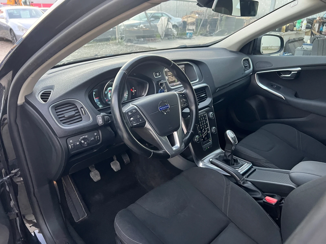 Volvo V40 D3-2.0d- 150к.с/ Старт-стоп/ Навигация/ Камера - автомобили, коли, обяви за нови и употребявани 9