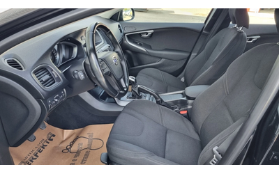 Volvo V40 1.6дизел 114к.с. - автомобили, коли, обяви за нови и употребявани 11