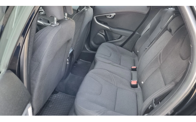 Volvo V40 1.6дизел 114к.с. - автомобили, коли, обяви за нови и употребявани 12