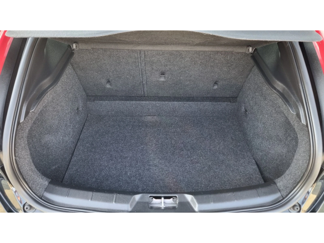 Volvo V40 1.6дизел 114к.с. - автомобили, коли, обяви за нови и употребявани 16