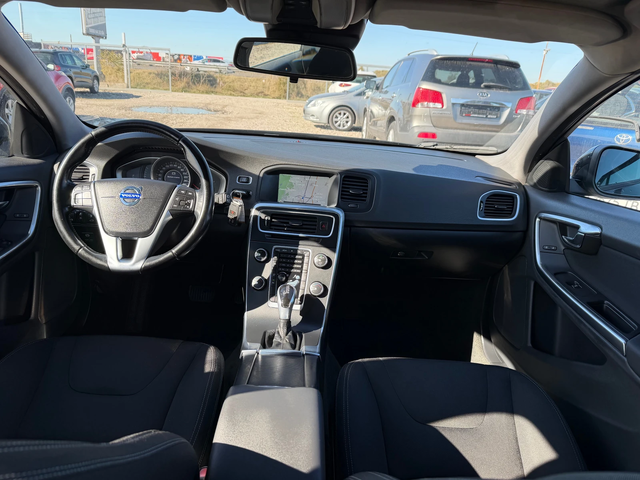 Volvo V40 2.0 D - автомобили, коли, обяви за нови и употребявани 13