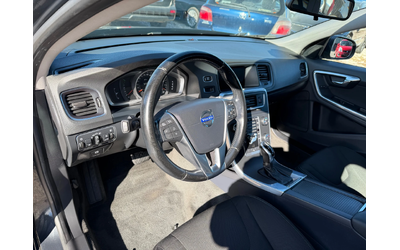 Volvo V40 2.0 D - автомобили, коли, обяви за нови и употребявани 9