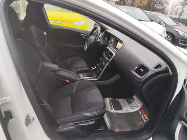 Volvo V40 1.5i* АВТОМАТИК* LED/XENON* NAVI* EURO6D* - автомобили, коли, обяви за нови и употребявани 11