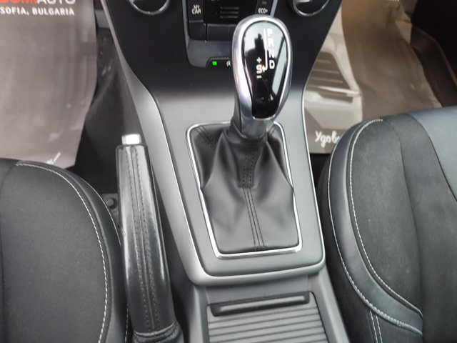 Volvo V40 1.5i* АВТОМАТИК* LED/XENON* NAVI* EURO6D* - автомобили, коли, обяви за нови и употребявани 9