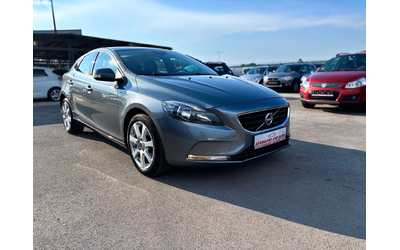 volvo-v40 - 1