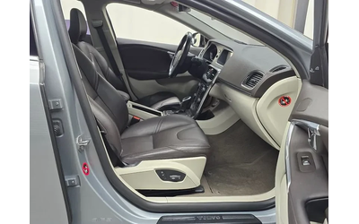 Volvo V40 1.6D - автомобили, коли, обяви за нови и употребявани 10