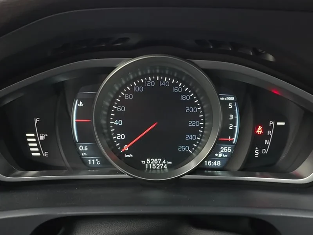 Volvo V40 1.6D - автомобили, коли, обяви за нови и употребявани 7