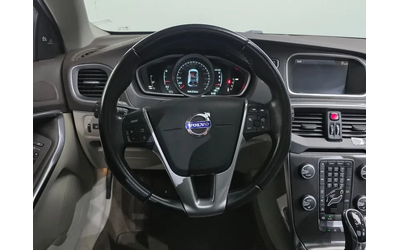 Volvo V40 1.6D - автомобили, коли, обяви за нови и употребявани 12