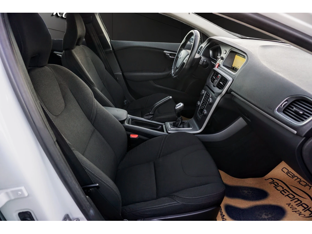 Volvo V40 1.6 D2 KINETIC - автомобили, коли, обяви за нови и употребявани 12